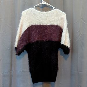 Women's Vintage sweater size medium